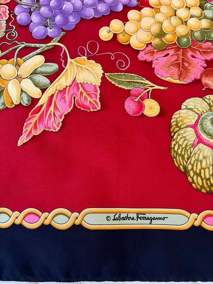 S3# Salvatore Ferragamo Fruits Poan Red Seda Bufanda 34 pulgadas Foto 3 de 4