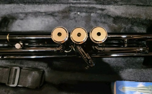 Glory Trumpet - Trumpet with Case OPEN BOX - Picture 9 of 10