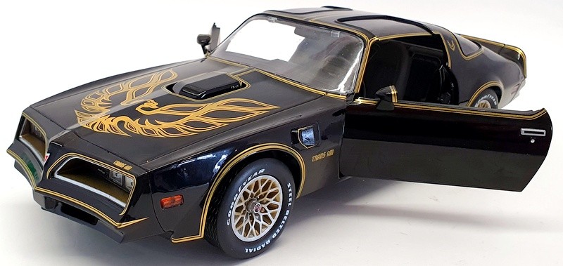 ちゃーりー① Greenlight 1/18 Scale 19098 - 1977 Pontiac Firebird Trans Am