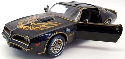 Greenlight 1/18 Scale 19098 - 1977 Pontiac Firebird Trans Am