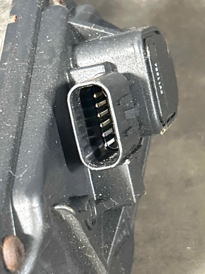 Fits 2008-2009 Mercury Sable Throttle Body OEM:7T4Z9E926FA - Image 3 of 4