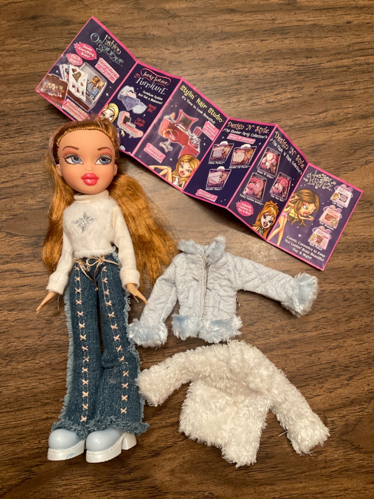 BRATZ Fashion Snow Country Doll with Fashion snow coats and Accessories  