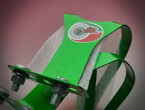Pédales Toe Clips Ale Turin Superleggeri Vert Size " L " NOS Cale-Pieds Avec Vis - Picture 8 of 14