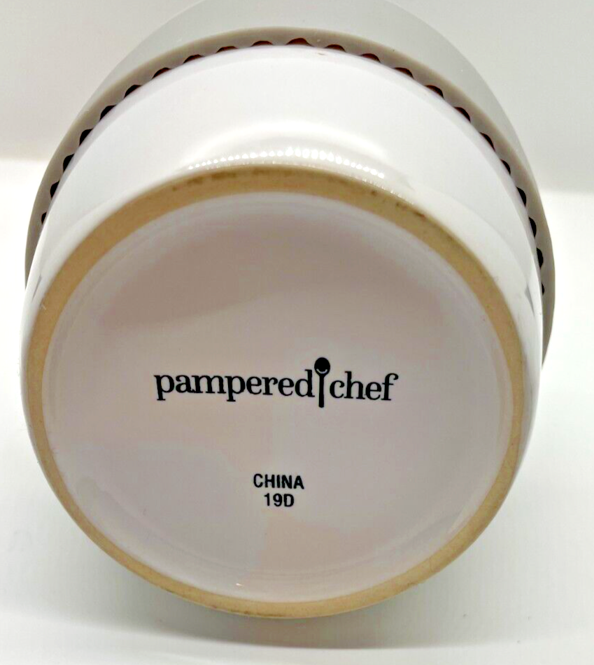Pampered Chef White Gray Egg Cooker Soup Coffee Mug with Non-Slip Gripper