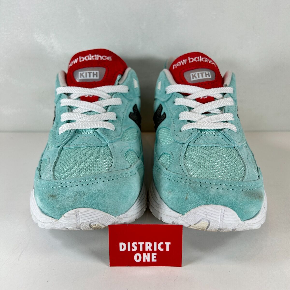Kith x New Balance 992 MiUSA Kithmas Collection Light Reef Kith x New Balance 992 MiUSA Kithmas Collection Light Reef