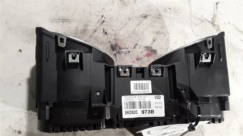 Volkswagen Golf STD 2014 velocímetro Foto 4 de 4