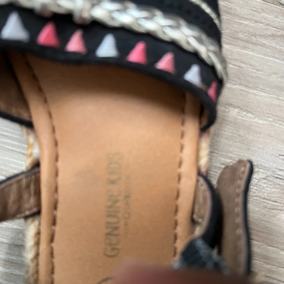 Oshkosh Genuine Kids Black Espadrille Sandals Toddler Girls Summer Beach Sz 6 - Image 4 of 4