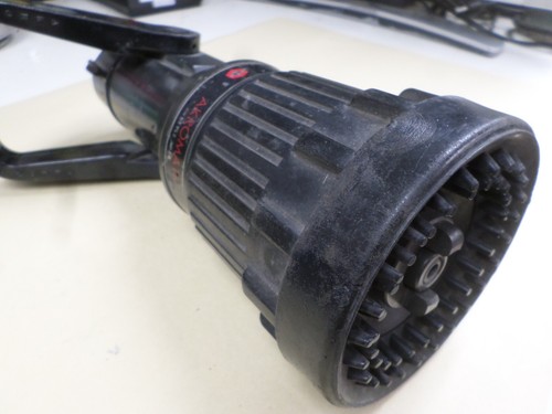 Akron Company Akromatic 5028 Fire Nozzle Pistol Grip & Volume Control - Picture 10 of 13