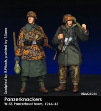 RADO MINIATURES RDM35050 WORLD WAR II GERMAN PANZERKNACKERS W-SS 2 FIGURES 