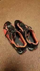 Puma-Red-Black-Sneakers-Shoes-size-10-Ferrari-symbol-looks-New