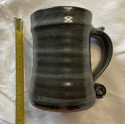 Vintage Studiokeramik Pint Bierkrug mit Herstellermarke 13 cm hoch Top Zustand