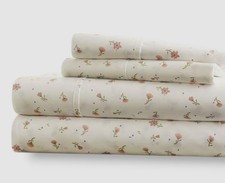 Ienjoy Home White Soft Floral Microfiber 4-Piece Bed Sheet Set - King Size
