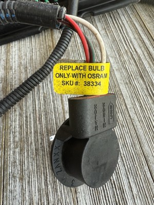 ✓ VOLVO VNL 2-GEN 04-18 OEM RIGHT OR LEFT SIDE LED HEADLIGHT