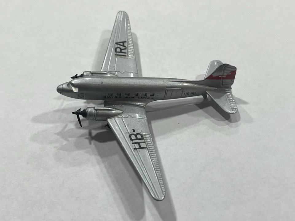 Avión modelo fundido a presión Schabak Swiss Air Lines DC-3 raro, de colección (número 1028) Foto 3 de 4