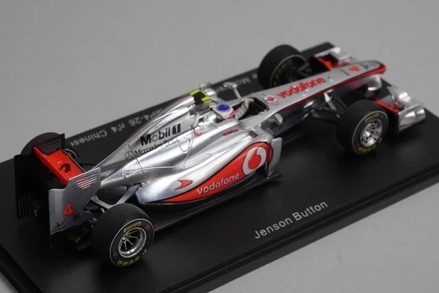 1:43 Spark S3023 Vodafone McLaren Mercedes MP4-26 Chinese GP 2011 #4 J.Button - Image 4 of 4