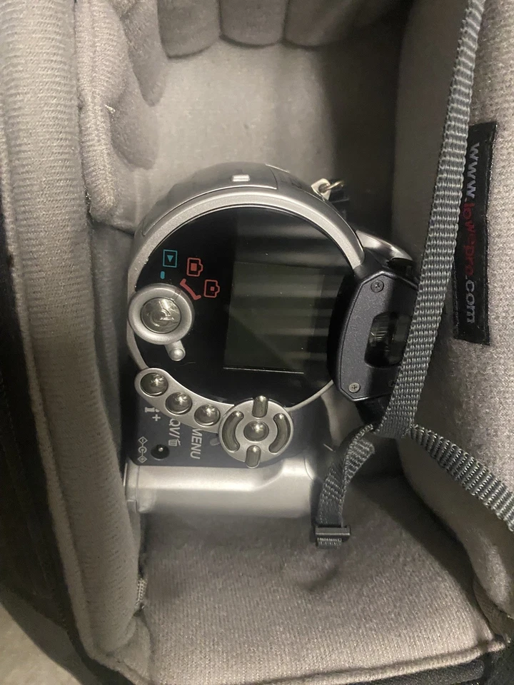 Konica Minolta Dimage Z2 4MP Digital Point & Shoot Camera - Image 3 of 3