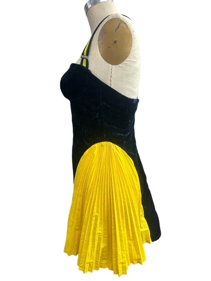 Mini Vestido Plisado Lateral Muy Raro Fenty PUMA by Rihanna Talla 0 Venta al por menor $820 Foto 3 de 4