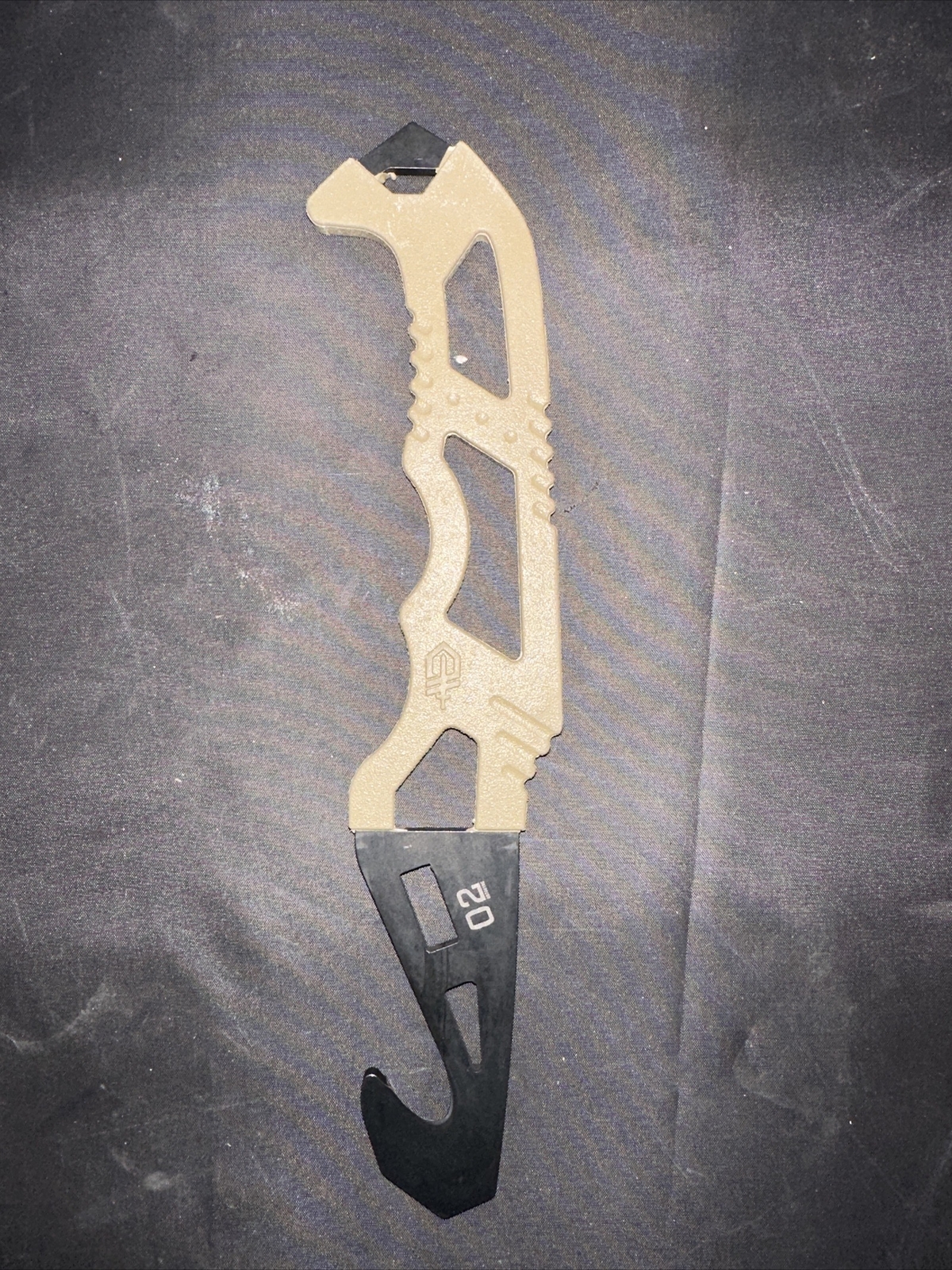 Gerber Crisis Hook Knife Seat Belt Strap Cutter Glass Breaker 30