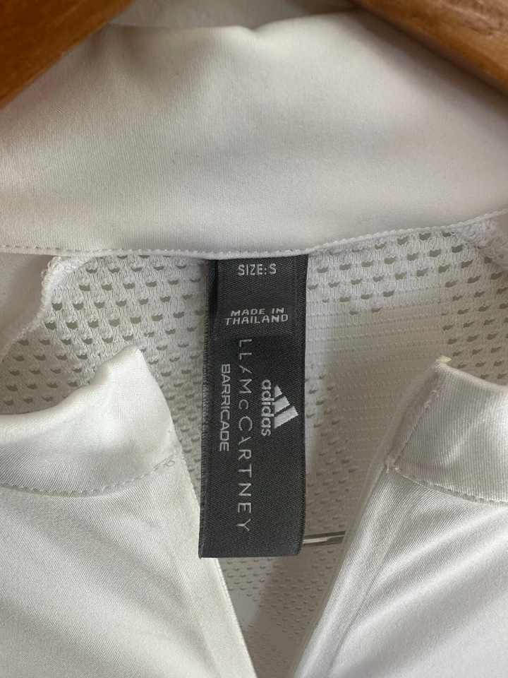 Camisa barricada stella mccartney pequena - Imagem 4 de 4