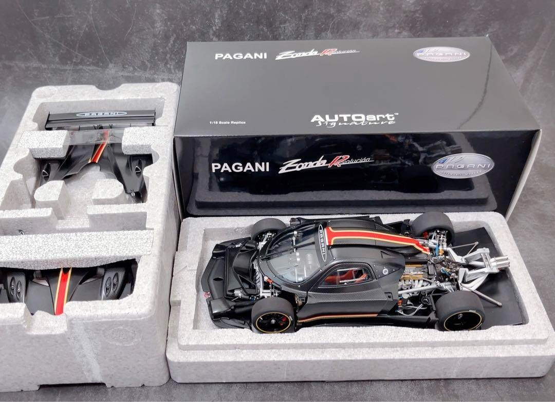 Pagani Zonda 1/18 スケールモデル 1/18 Peako Model Pagani Zonda Absolute Evo Full Carbon