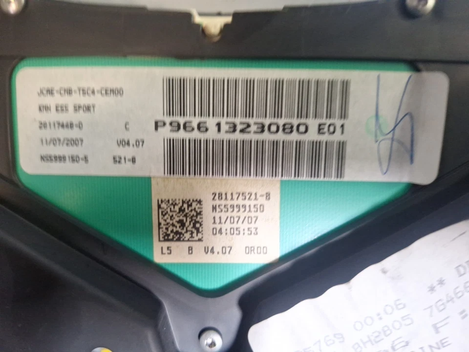 Cuadro instrumentos velocímetro peugeot 307 Foto 3 de 3