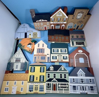 The Cat s Meow Village Wooden Buildings Lot of 23 Shelf Sitters USA