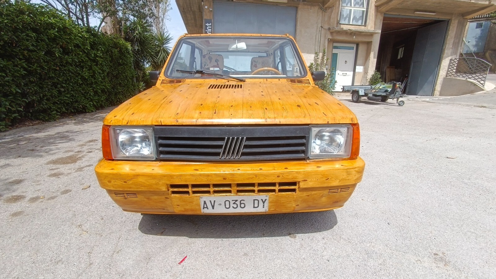 Foto 15 di 24