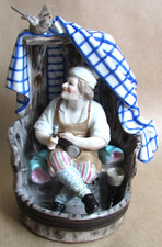 MEISSEN PORCELLANA FIGURA DI UN CALZOLAIO CHE RIPARA UNA SCARPA (10493)