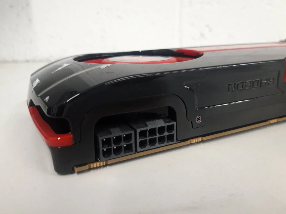 Sapphire ATI Radeon HD 7950 3GB GDDR5 PCIe Graphics Card 109-C38637-00 Inc VAT - Image 4 of 4