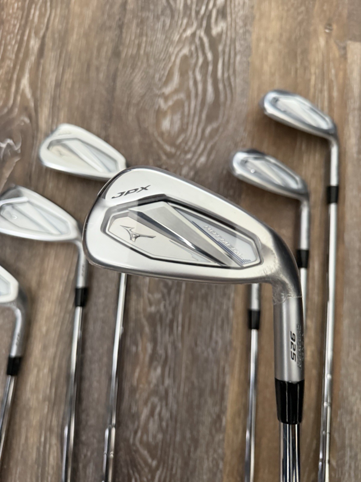 Mizuno JPX-925 Hot Metal RH Iron Set 5-GW N.S Pro 950 Stiff Shafts *NEW*