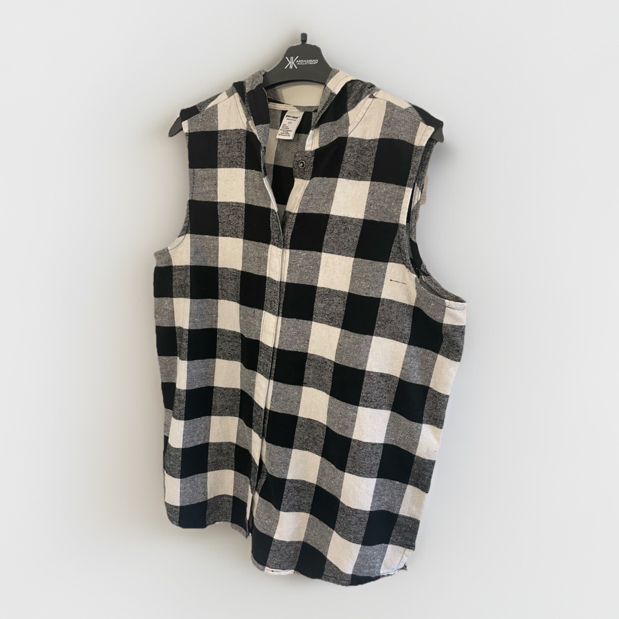 Urban Groove Womens L Buffalo Check Sleeveless Shirt White Black Snap Button