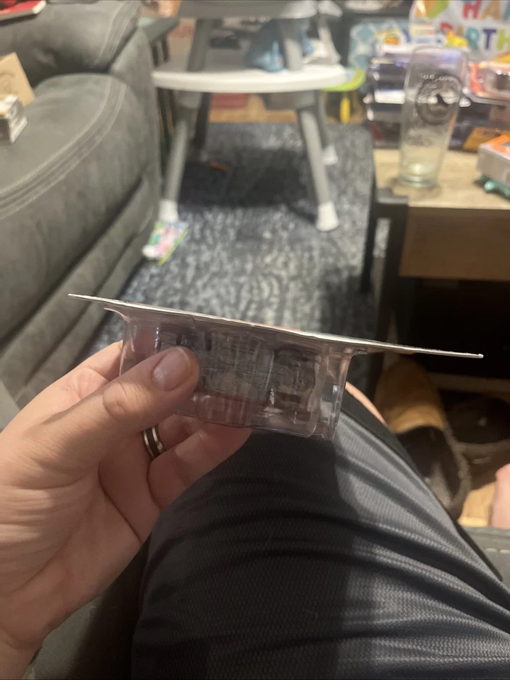 Johnny Lightning Muscle Cars USA 1970 Chevy Chevelle SS Red #60 Diecast 1/64 - Image 4 of 4