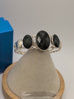 BEAUTIFUL JAY KING GALLERY COLLECTION DTR Sterling Silver Nephrite Jade Cuff 