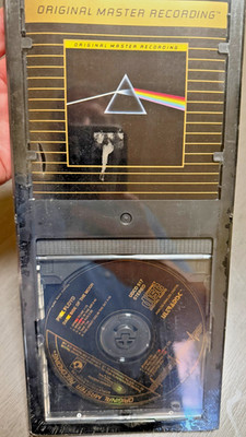 Pink Floyd Dark Side of the Moon SEALED MFSL 24K Gold CD Ultradisc UDCD 517 OOP