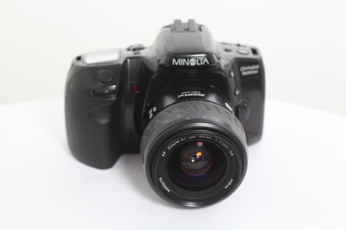 MINOLTA DYNAX SI CON OBJETIVO XI AF 28-80MM F/4-5,6 ,CÁMARA SLR REFLEX - Imagen 2 de 8