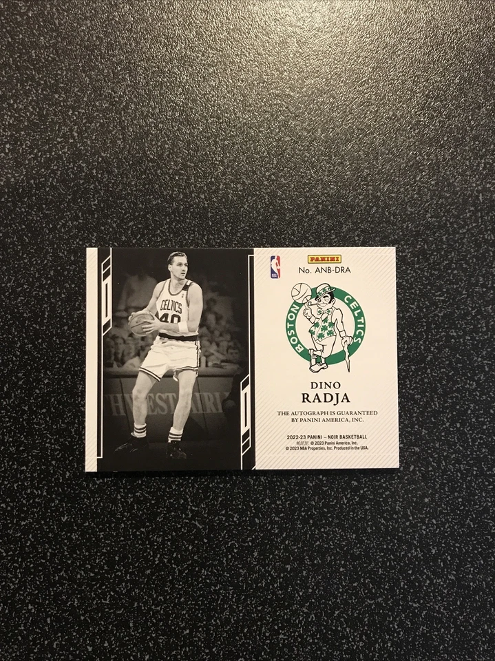 Autógrafo Dino Radja 2021 Panini Noir blanco y negro 50/99 Foto 3 de 3