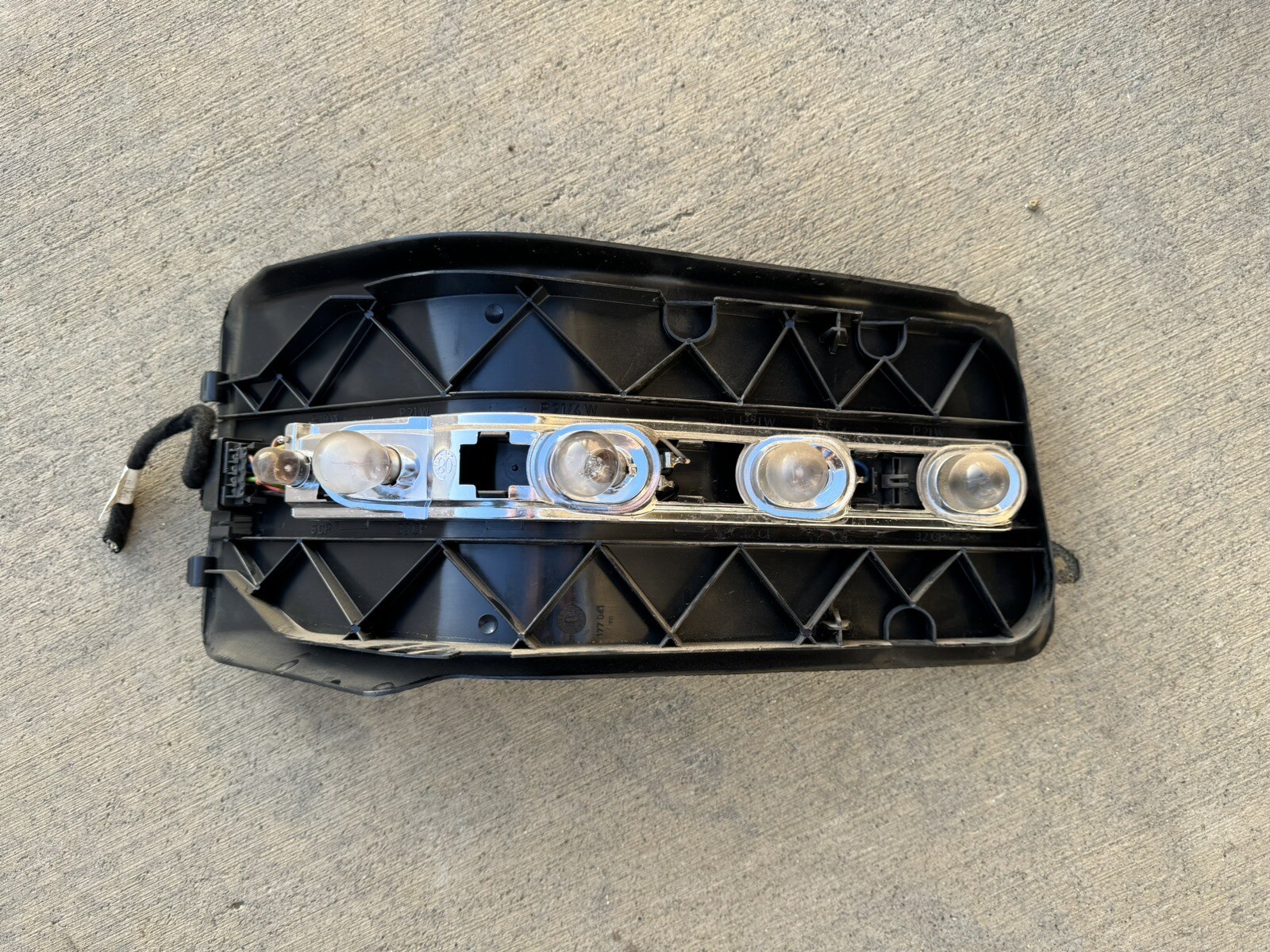 Mercedes R129 SL500 SL320 Rear Left Tail Light Lamp Bulb Mount Plate ...