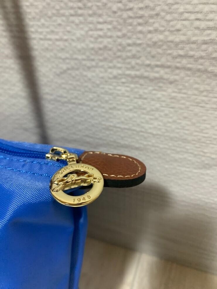 Picture 4 of 19