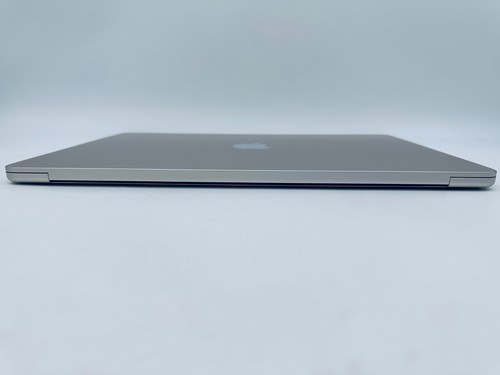 Apple MacBook Air 15-Inch M2 8-Core CPU 10-Core GPU 8GB 256GB In Starlight, Gold - Photo 11/23