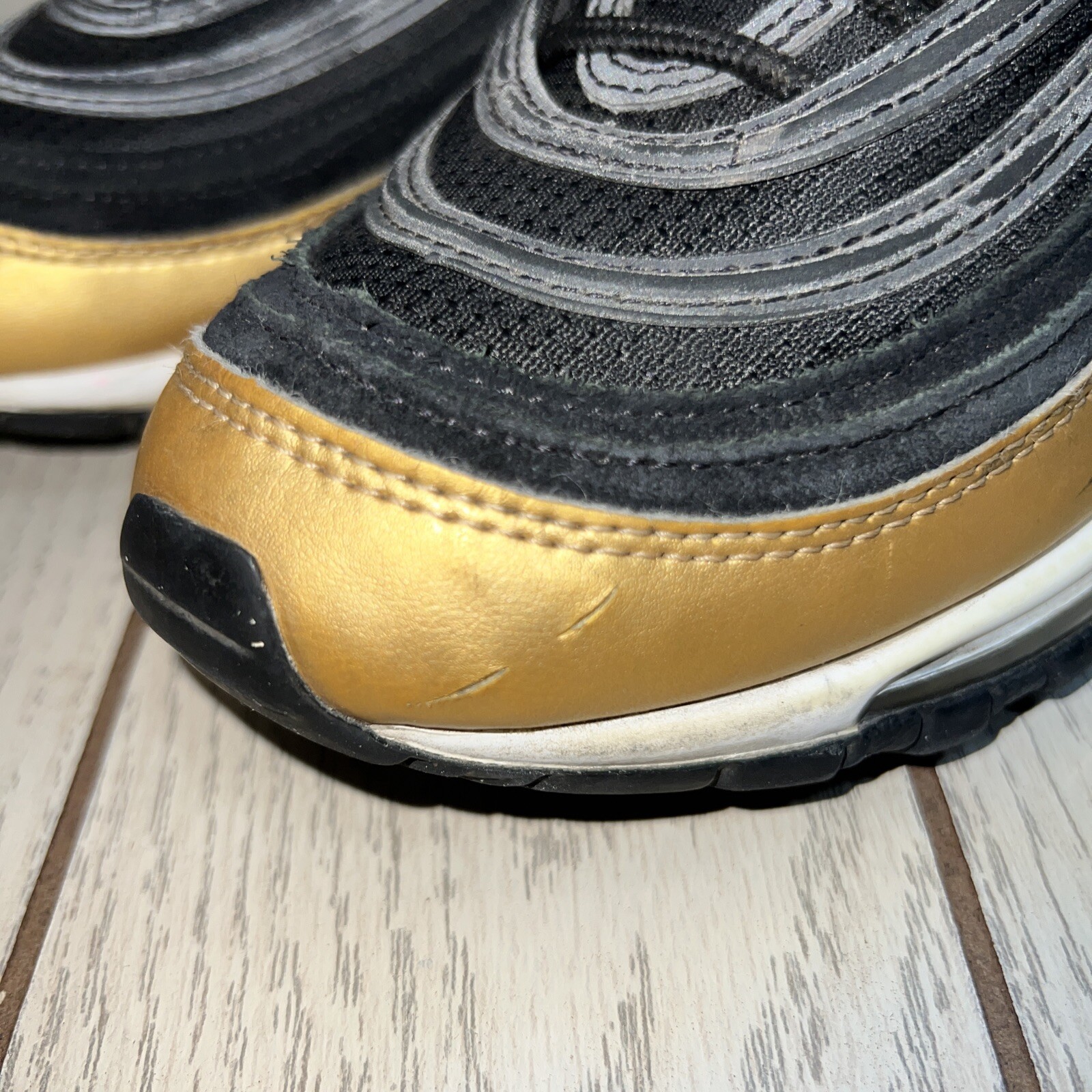 Nike Air Max 97 GS Black Metallic Gold White (921522-014) Size 6.5 