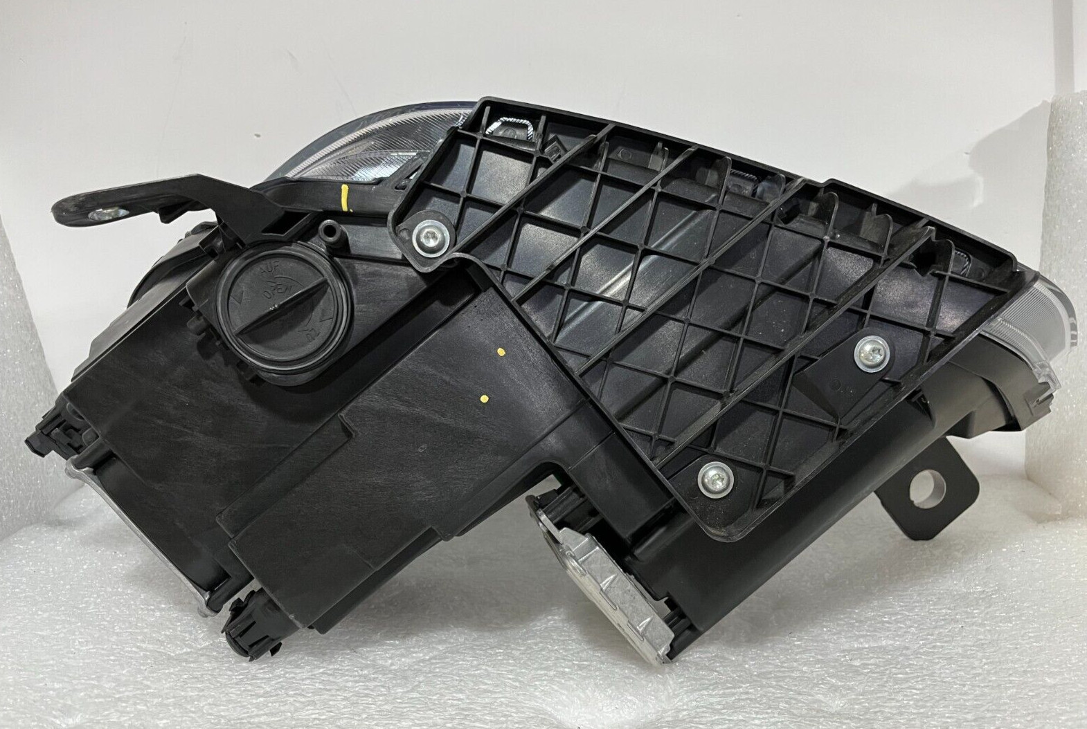 2014-2017 MASERATI GHIBLI RIGHT PASSANGER XENON HEADLIGHT COMPLETE OEM 670005473