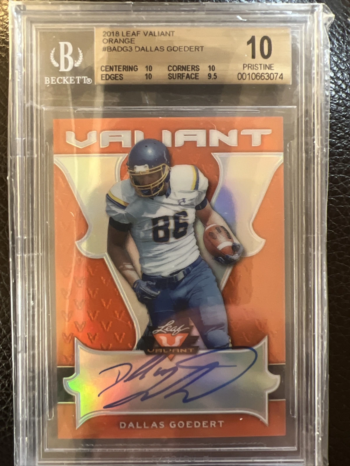 Dallas Goedert Leaf Flash #BADG3 Autograph-Orange