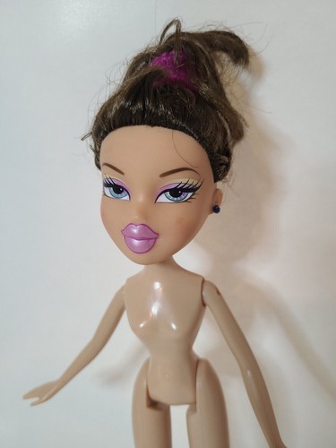 Bratz Puppe Dana Vintage 2001 Akt mit schwarzen Ohrringen und ohne Schuhe - Bild 2 von 6