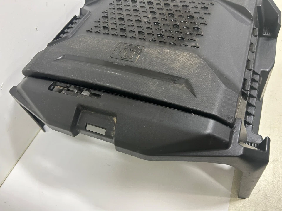 Caja de almacenamiento trasera Ski doo Skandic WT 600 EFI 2022 Foto 2 de 4