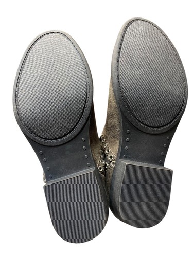 Sbicca Murphy Taupe Bootie Sz 7.5 Fabric Upper Rivets Western Low Heel Grommet - Picture 10 of 11