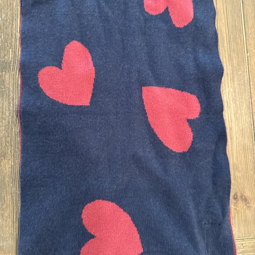 Compania Fantistica Winter Scarf Wrap Red Hearts On Navy 72x12 - Picture 10 of 11