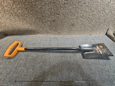 Fiskars 396670-1001 Steel Garden Spade with D Handle Heavy Duty Landscaping Tool