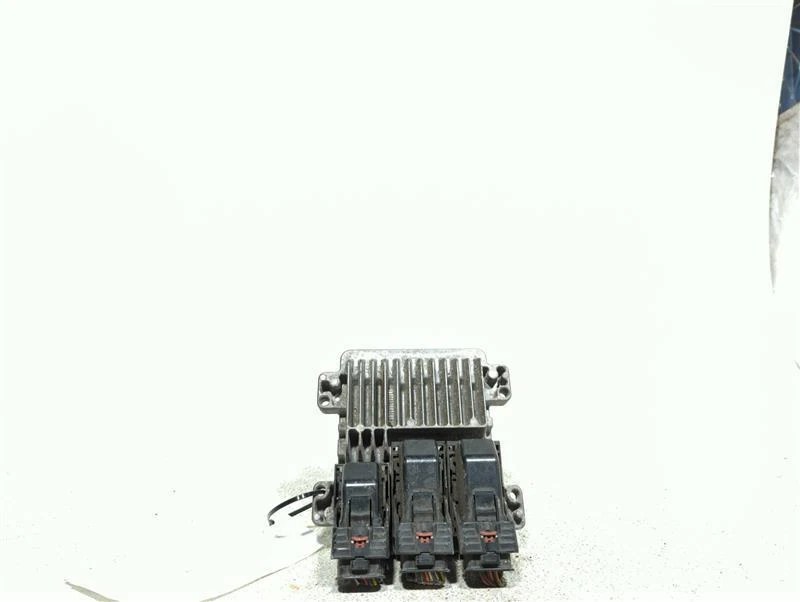 Módulo de control del motor Saturn Outlook 2007 ECM 19210736 169 k millas Foto 2 de 4