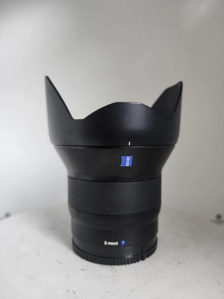 Zeiss 12mm f2.8 Touit Distagon T * Lente Sony E-Mount - Imagen 4 de 4