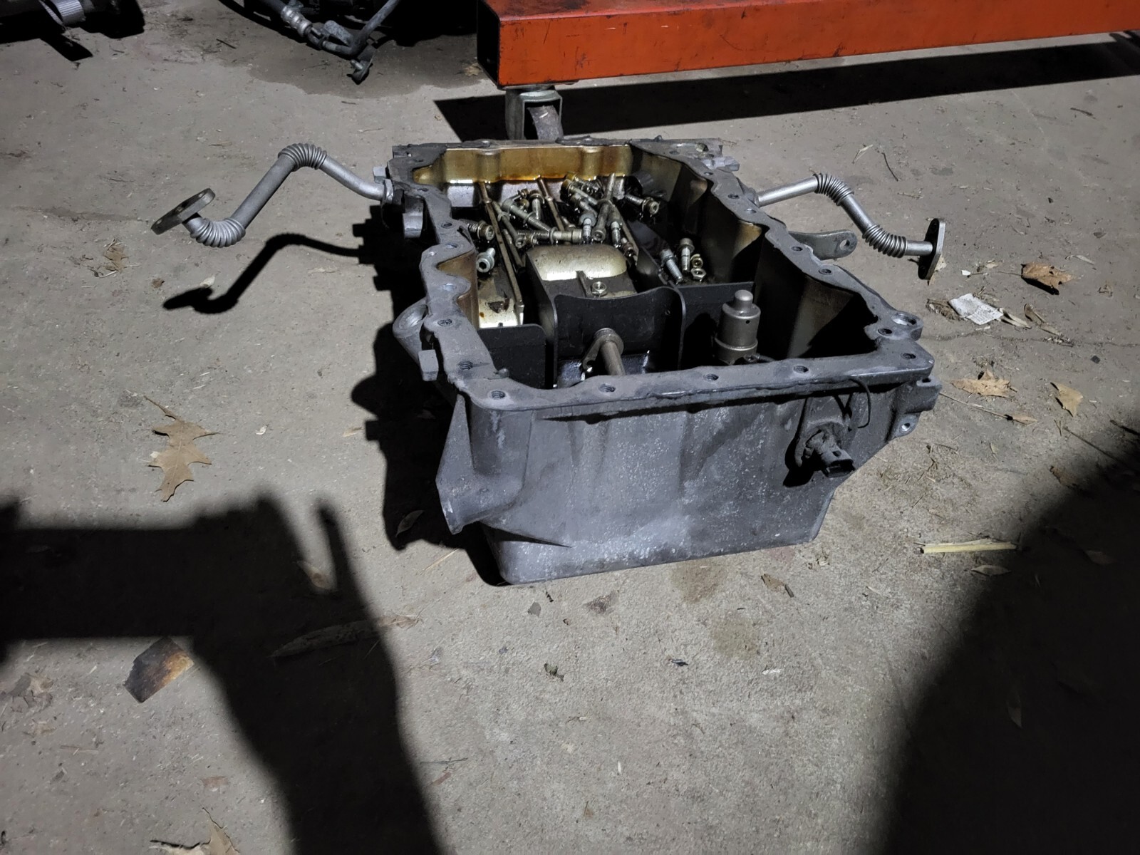 2014 - 2019 Maserati Ghibli RWD 3.0L V6 Engine Motor Oil Pan OEM 304401